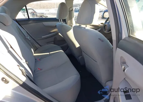 2013 Toyota Corolla Le z USA, uszkodzony, nr VIN 2T1BU4EE5DC051045